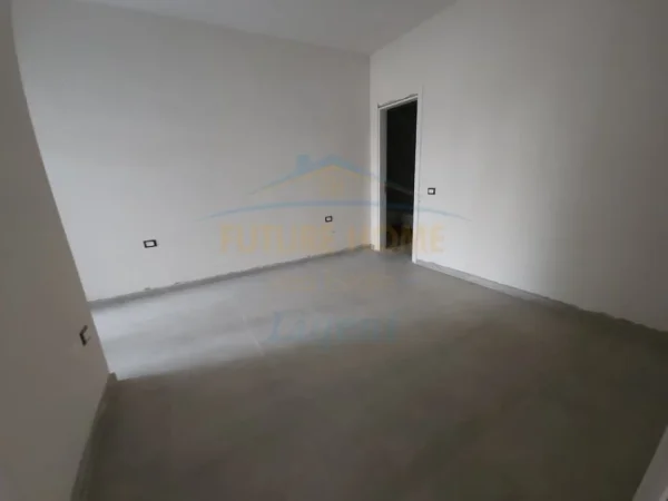 Tirane, shitet apartament 2+1+Ballkon Kati 2, 95 m² 247.000 € (Liqeni i Thate)