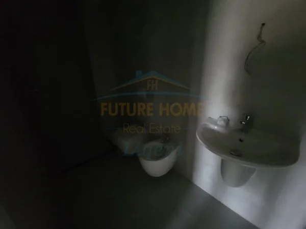 Tirane, shitet apartament 2+1+Ballkon Kati 2, 95 m² 247.000 € (Liqeni i Thate)