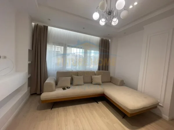 Tirane, jepet me qera apartament 2+1 Kati 3, 79 m² 1.000 € (Him kolli)