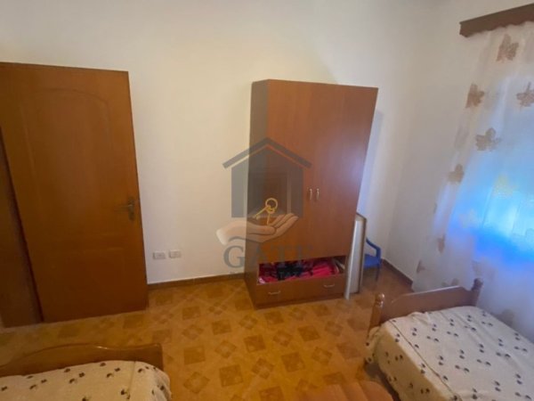 Durres, jepet me qera apartament 2+1+Ballkon Kati 3, 85 m² 350 € (iliria plazh durres)