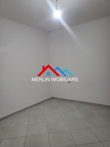 Tirane, jepet me qera zyre Kati 2, 95 m² 650 € (DON BOSKO)