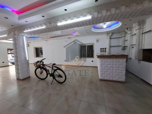 Durres, jepet me qera ambjent biznesi Kati 0, 110 m² 800 € (tregu fruta perime durres)