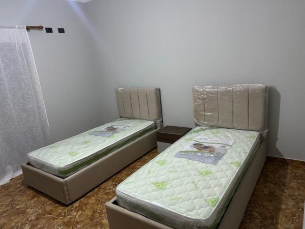 Tirane, jepet me qera apartament 2+1+Ballkon Kati 1, 112 m² 550 € (Astir)