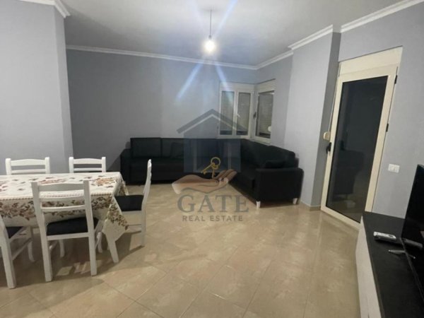 Durres, jepet me qera apartament 1+1+Ballkon Kati 3, 69 m² 420 € (plepa plazh durres)