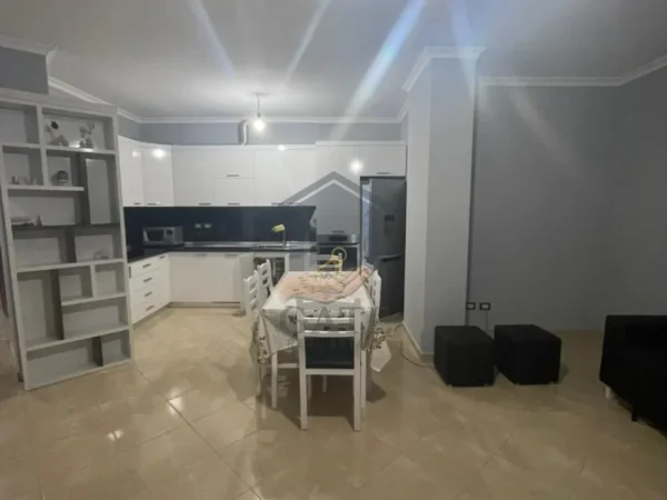 Durres, jepet me qera apartament 1+1+Ballkon Kati 3, 69 m² 420 € (plepa plazh durres)