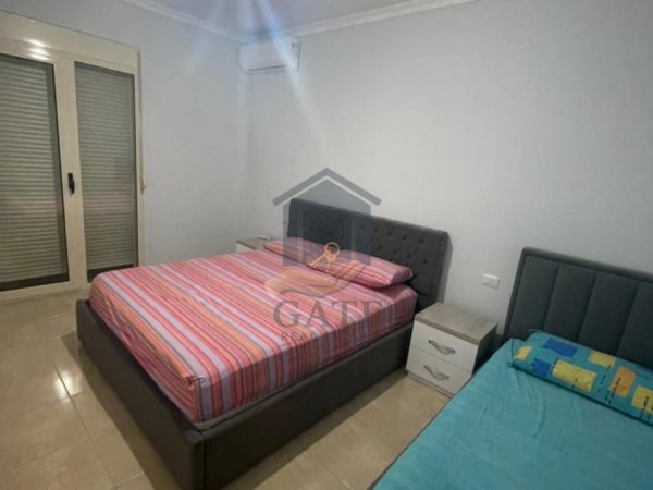 Durres, jepet me qera apartament 1+1+Ballkon Kati 3, 69 m² 420 € (plepa plazh durres)