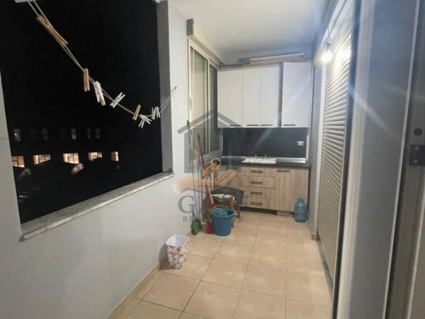 Durres, jepet me qera apartament 1+1+Ballkon Kati 3, 69 m² 420 € (plepa plazh durres)