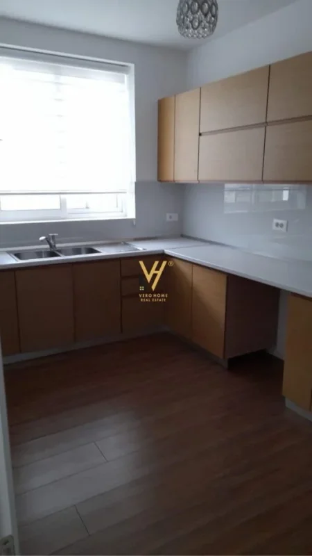 Tirane, shitet Vile 3 Katshe Kati 0, 652 m² 900.000 € (VILAT GJERMANE)