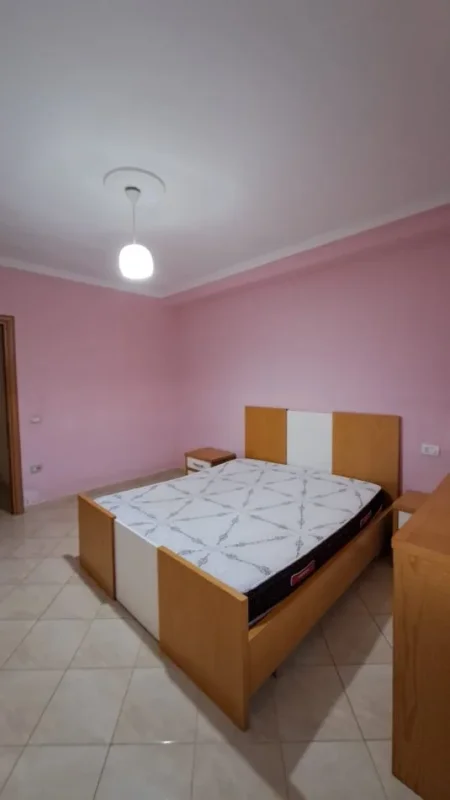 Tirane, jepet me qera apartament 2+1+Ballkon Kati 3, 85 m² 500 € (Astir)