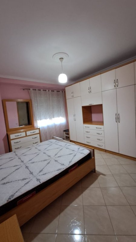 Tirane, jepet me qera apartament 2+1+Ballkon Kati 3, 85 m² 500 € (Astir)