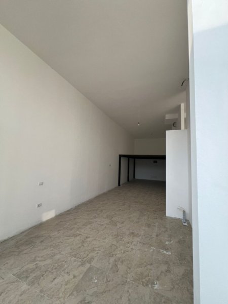Tirane, shitet ambjent biznesi Kati 0, 106 m² 220.000 € (Ish-Fusha e Aviacionit)