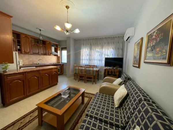 Tirane, jepet me qera apartament 2+1+Ballkon Kati 2, 94 m² 623 € (Vasil Shanto)