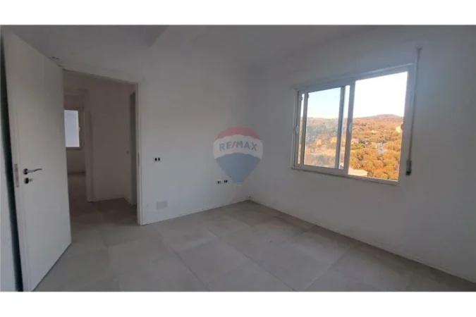 Vlore, shitet apartament 2+1 Kati 8, 101 m² 140.000 € (Rr.Zenel Murra, Vlorë)