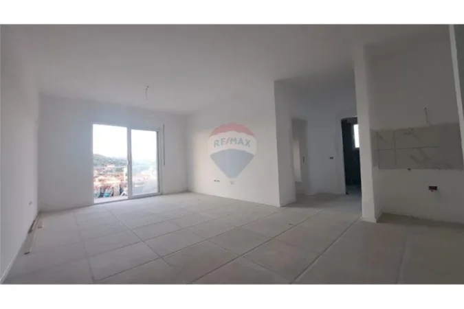 Vlore, shitet apartament 2+1 Kati 8, 101 m² 140.000 € (Rr.Zenel Murra, Vlorë)