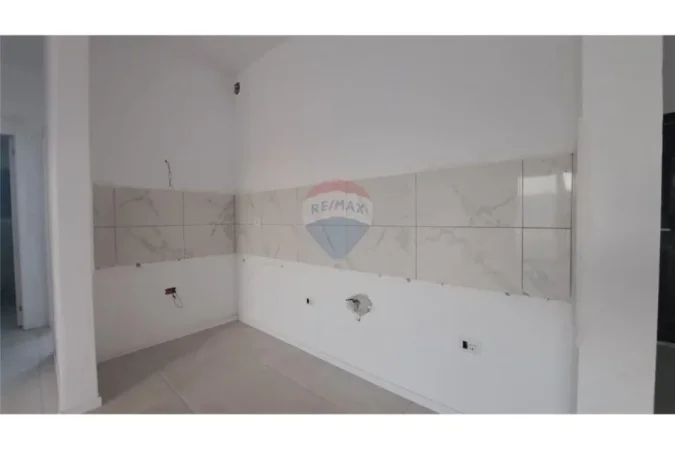 Vlore, shitet apartament 2+1 Kati 8, 101 m² 140.000 € (Rr.Zenel Murra, Vlorë)