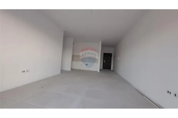 Vlore, shitet apartament 2+1 Kati 8, 101 m² 140.000 € (Rr.Zenel Murra, Vlorë)