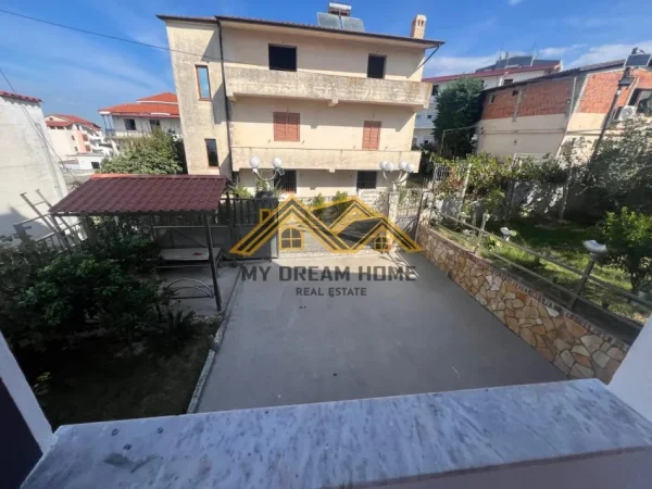 Durres, shitet shtepi 1+1+Ballkon , 400 m² 399.000 € (ARAPAJ DURRES)