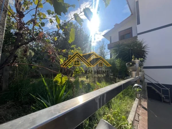 Durres, shitet shtepi 1+1+Ballkon , 400 m² 399.000 € (ARAPAJ DURRES)