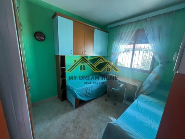 Durres, shitet shtepi 1+1+Ballkon , 400 m² 399.000 € (ARAPAJ DURRES)