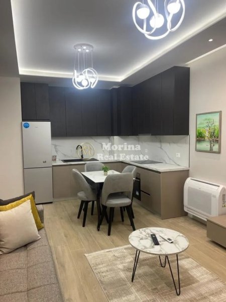 Tirane, jepet me qera apartament 1+1 Kati 3, 67 m² 850 € (Komuna e Parisit)