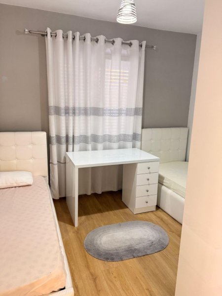 Tirane, shitet 2+1 Kati 1, 94 m² 150.000 € (FRESK)