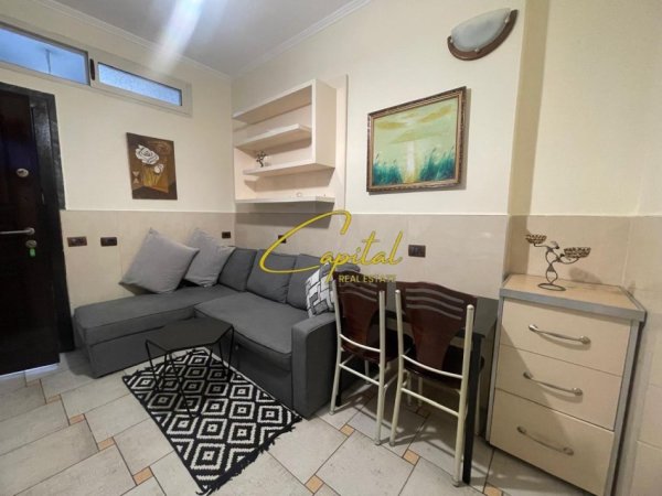 Tirane, jepet me qera apartament 1+1 Kati 2, 60 m² 450 € (5 MAJI)
