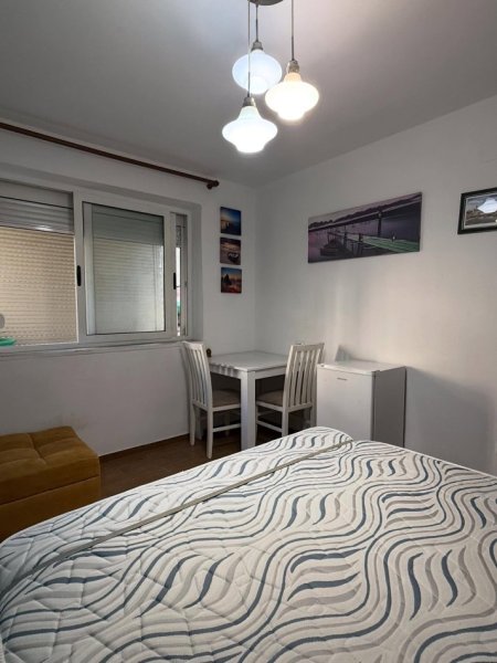 Tirane, jepet me qera garsonier Kati 1, 30 m² 350 € (Te Restorant Durresi)