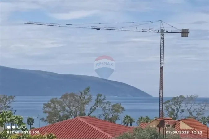 Vlore, shitet Vile 5+1+Aneks+Ballkon Kati 2, 217 m² 250.000 € (Rr. Dhimitër Konomi, Vlorë)