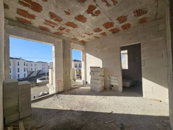 Tirane, shes Vile 2 Katshe Kati 2, 184 m² 500.000 € (Rolling Hill Liqeni)