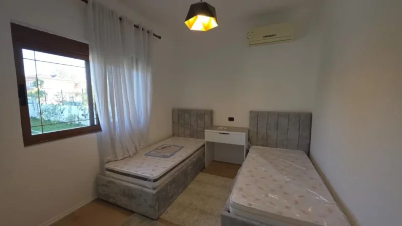 Vlore, shitet Vile 3+1 Kati 1, 386 m² 210.000 € (Pran kalceto Vlora, Rr.Kushtrimi)