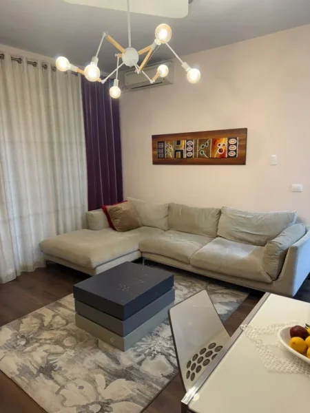Tirane, jepet me qera apartament 1+1+Ballkon Kati 2, 65 m² 600 € (RR. Hamdi Sina, Liqeni i Thate)
