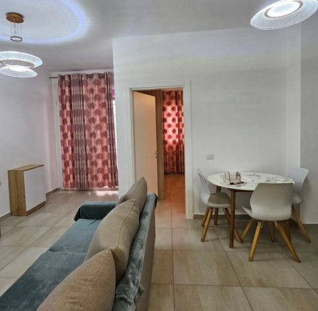 Qera,Apartament 1+1 , Tirane , Selite 500 euro