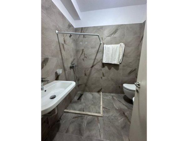 Qera, Apartament 1+1, Ali Demi, Tiranë 500 euro
