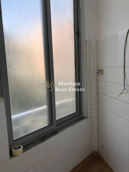 Tirane, jepet me qera ambjent biznesi Kati 1, 65 m² 1.500 € (Qender)
