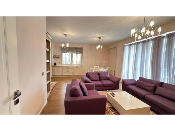 Tirane, jepet me qera apartament 2+1 Kati 2, 128 m² 
