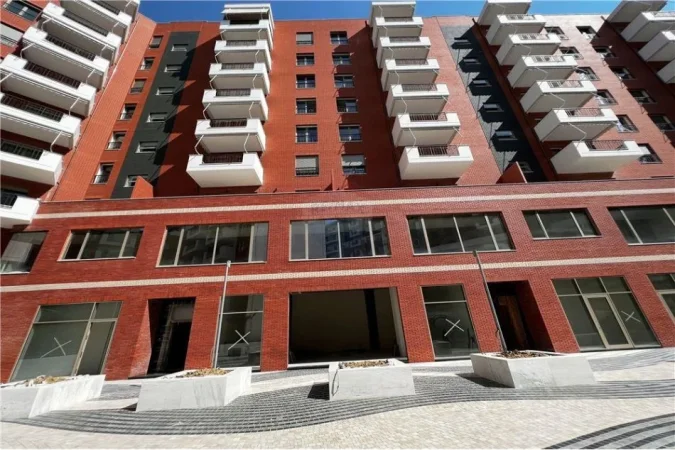 Tirane, jepet me qera apartament 2+1+Ballkon Kati 4, 95 m² 1.000 € (Kompleksi Delijorgji)