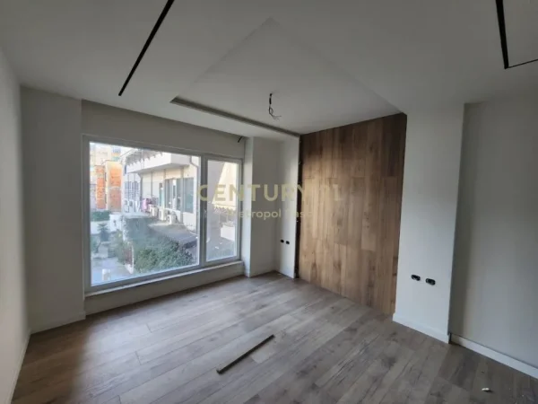 Tirane, shes zyre Kati 2, 122 m² 320.000 € (Rruga Frosina Plaku)