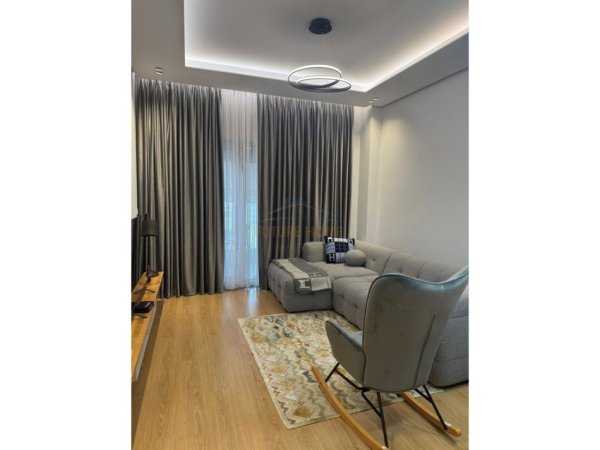 Qera, Apartament 2+1 ,Foleja e Gjelbër,Zogu i Zi, Tiranë. 1,000 €