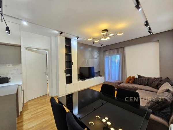 Tirane, jepet me qera apartament 2+1 Kati 2, 103 m² 1.350 € (Astir)