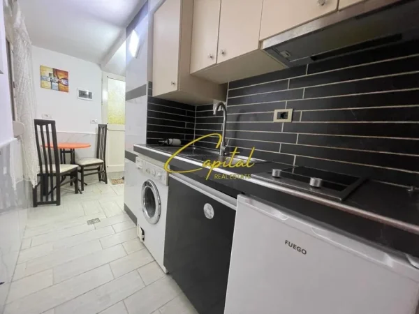 Tirane, jepet me qera garsonier 1+1 Kati 1, 35 m² 370 € (RRUGA 5 MAJI)