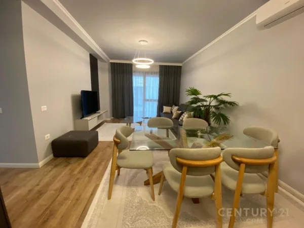 Tirane, jepet me qera apartament 2+1+Aneks+Ballkon Kati 3, 116 m² 1.500 € 