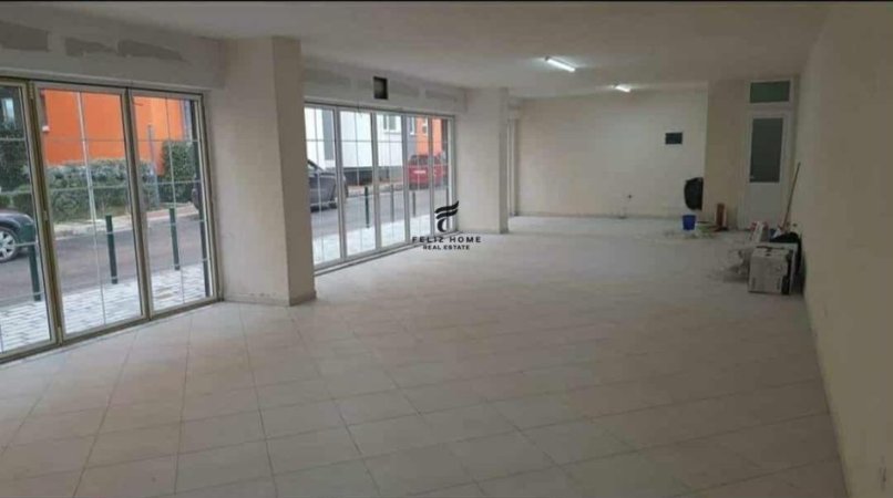 Tirane, shitet dyqan Kati 0, 100 m² 207.000 € (LIQENI I THATE)