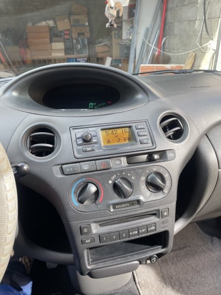 Toyota Yaris viti 2004 Manual, 1.4 D4-D, 193,000Km, Cmimi i diskutushem, Tirane