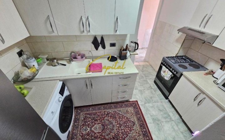 Tirane, jepet me qera apartament 1+1 Kati 2, 60 m² 550 € (BRRYLI)