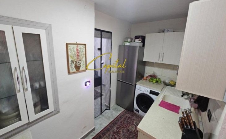 Tirane, jepet me qera apartament 1+1 Kati 2, 60 m² 550 € (BRRYLI)