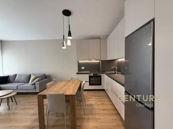 Tirane, jepet me qera apartament 1+1+Aneks+Ballkon Kati 11, 60 m² 700 € 