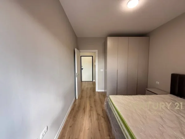 Tirane, jepet me qera apartament 1+1+Aneks+Ballkon Kati 11, 60 m² 700 € 