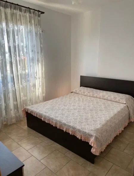 Radhime - Orikum, jepet me qera apartament 2+1+Ballkon Kati 4, 86 m² 400 € (Orikum)