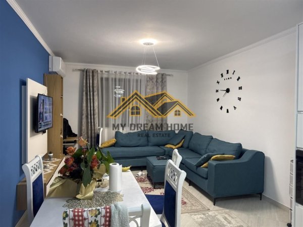 Durres, shitet apartament 3+1+Ballkon Kati 8, 120 m² 135.000 € (SHKOZET)