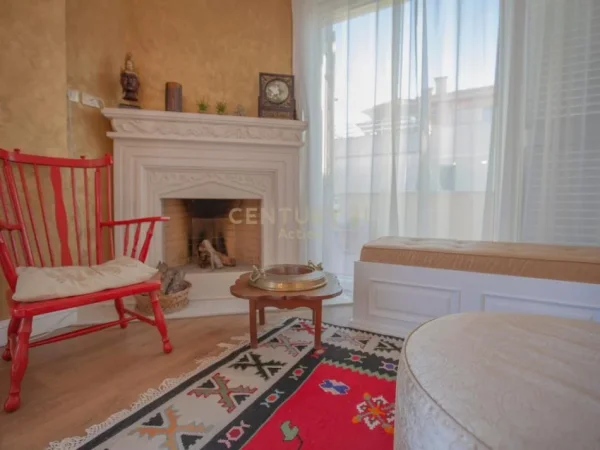 Tirane, jepet me qera apartament 2+1+Aneks+Ballkon Kati 6, 190 m² 1.950 € 